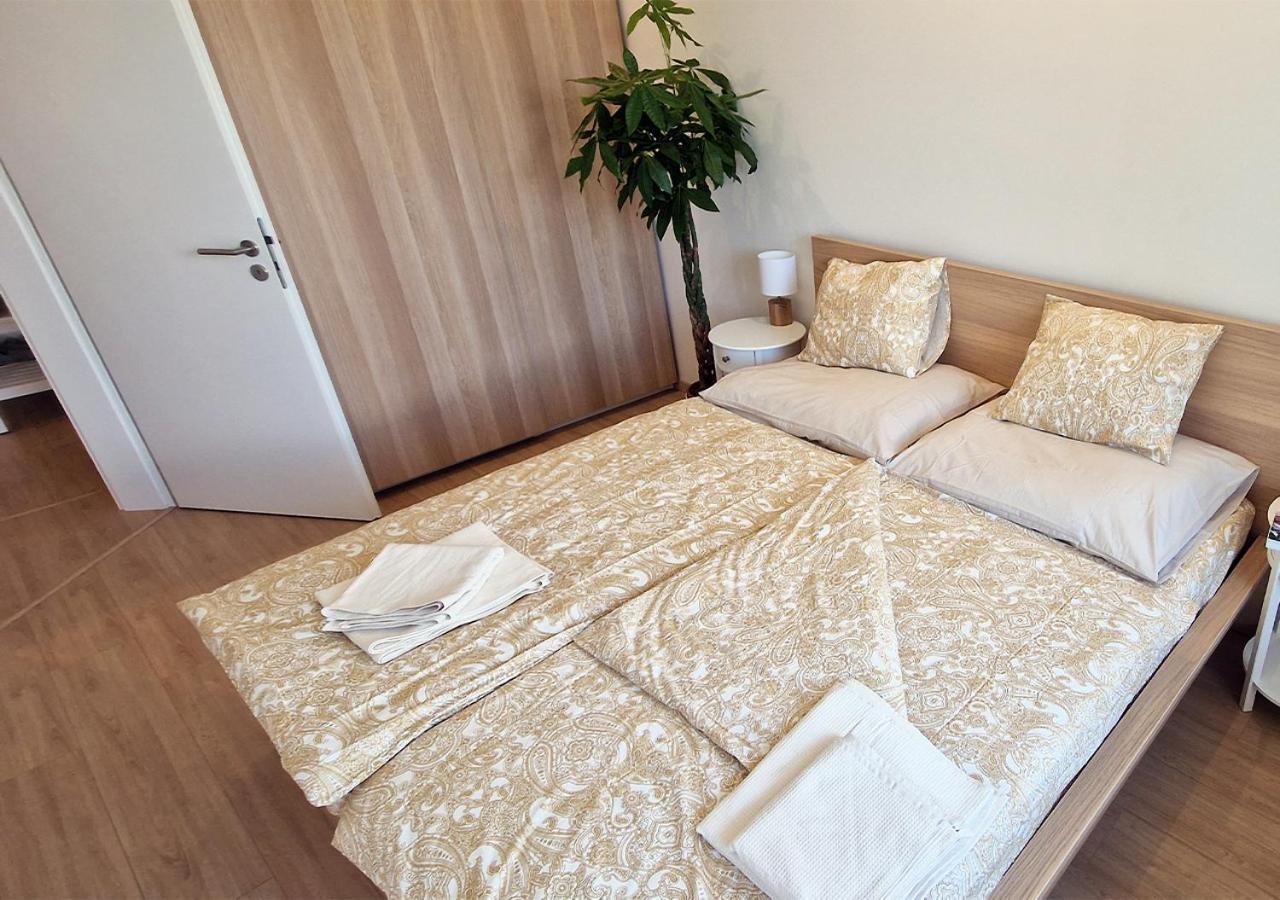 Luxury Grand Apartments By Bratislavatrip Bagian luar foto