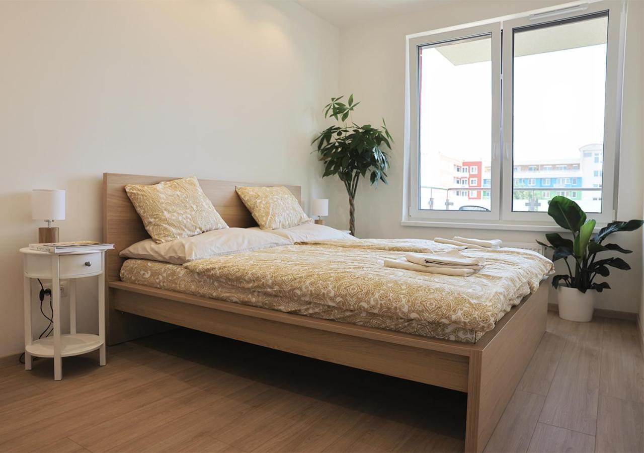 Luxury Grand Apartments By Bratislavatrip Bagian luar foto